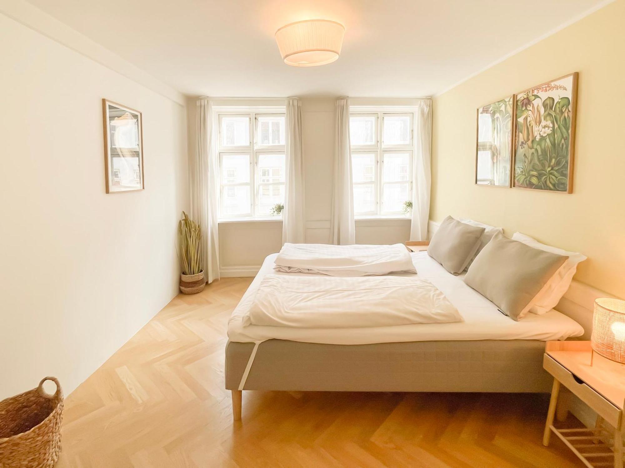 Large Apartment With 4 Bedrooms In Copenhague Extérieur photo