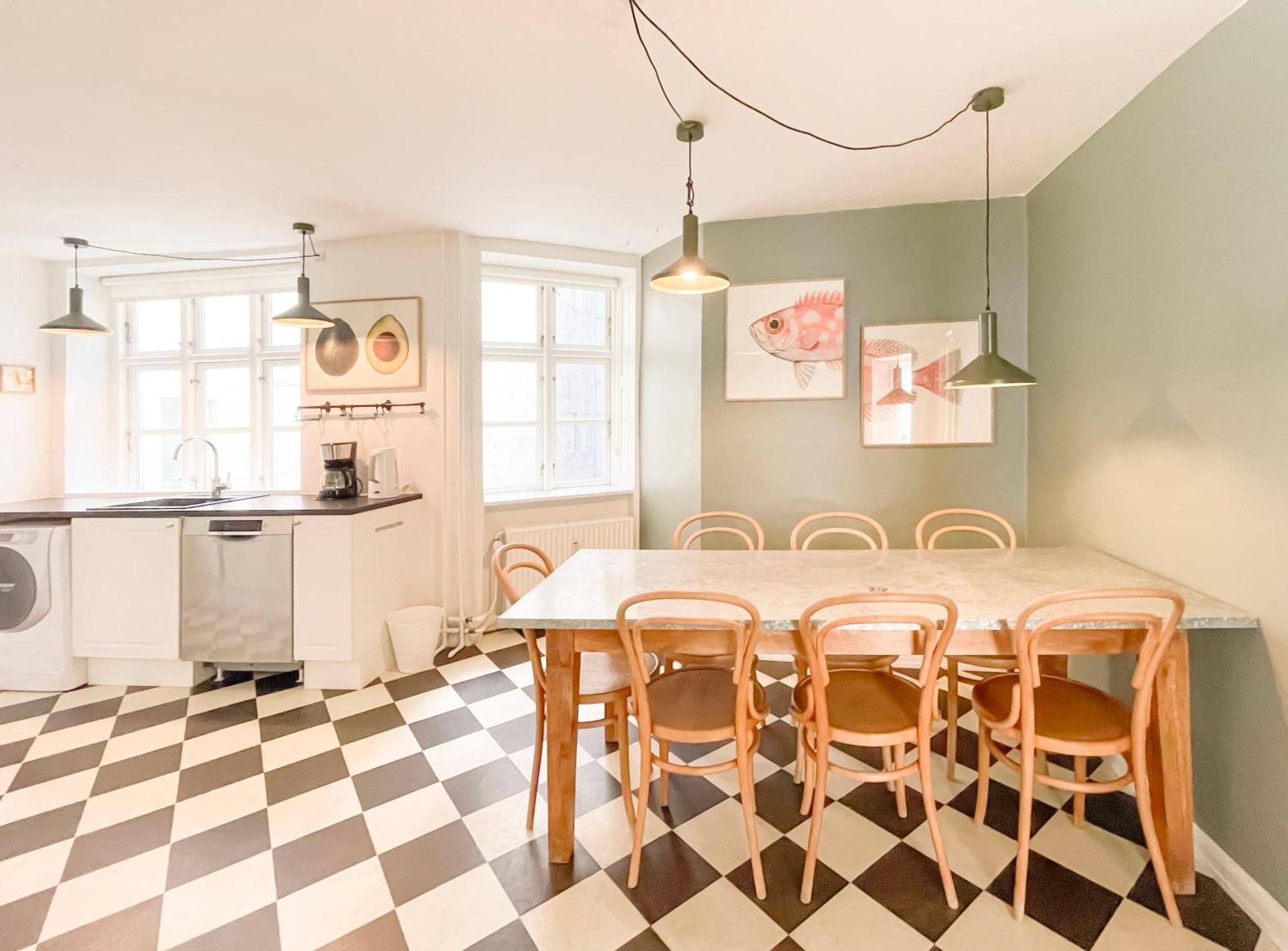 Large Apartment With 4 Bedrooms In Copenhague Extérieur photo